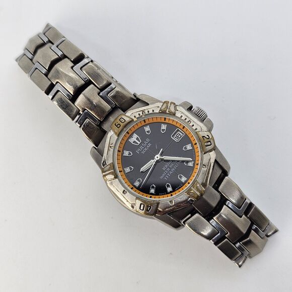 VTG Pulsar Watch Women 32MM Black Dial Date Titanium Bracelet Band 5.5\